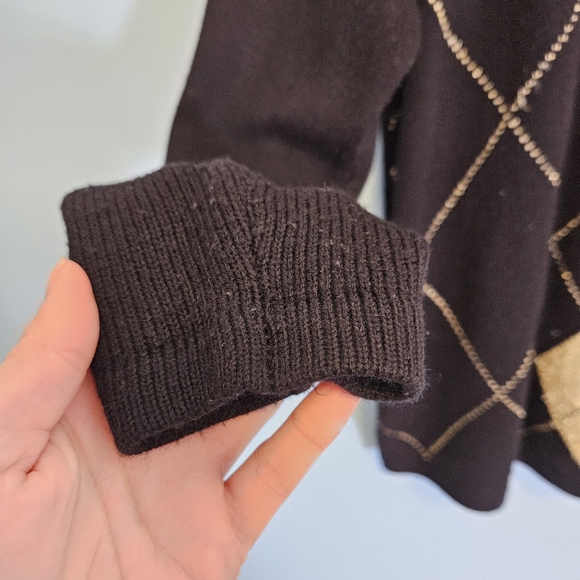 Braemer by Jeremy Scott Black Sweater with Gold Argyle Accents - Picture 5 of 5
